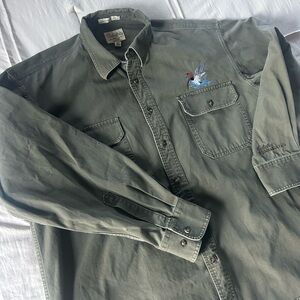 Vintage Green Button-Up Shirt with Embroidered Bird